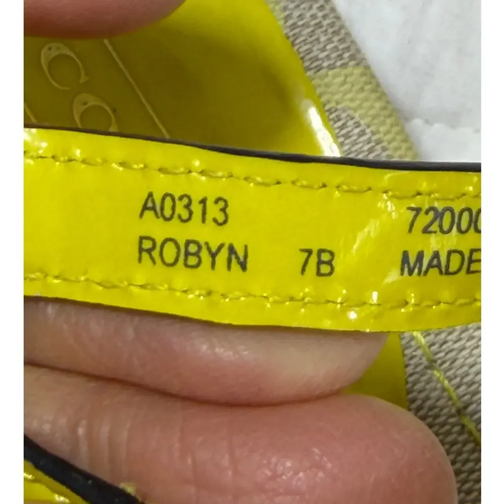 Coach Women’s 7 Yellow Patent Leather Flat Sandals Designer Summer Shoes Luxury